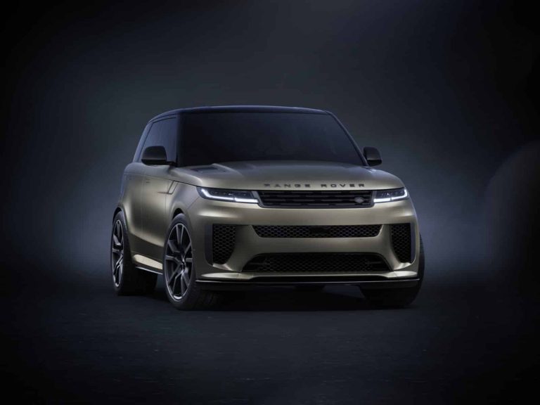 Range Rover Sport SV 2023: ahora con un V8 de 4.4 litros y 635 CV de origen BMW