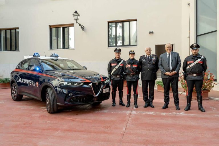 El nuevo Alfa Romeo Tonale se une a la flota de los Carabinieri