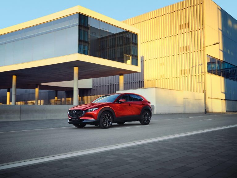 Mazda CX-30 2024: mejoras en conectividad y más equipamiento de seguridad