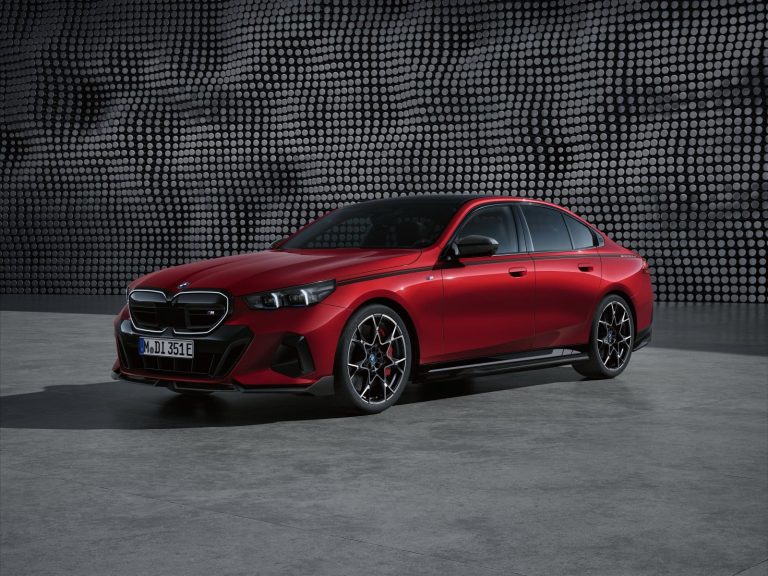 Los BMW Serie 5 e i5 2024 estrenan las M Performance Parts