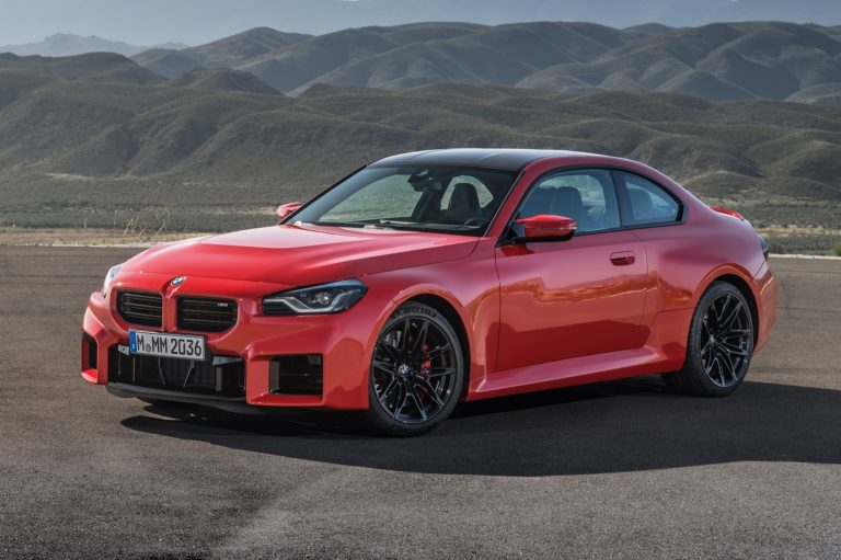 BMW estaría preparando un M2 xDrive que llegaría en 2026