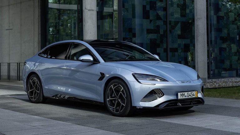 El BYD Seal ya tiene precios para España: más caro que el Tesla Model 3