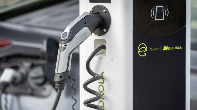 Las gasolineras de Alemania estarán obligadas a instalar puntos de carga para coches eléctricos