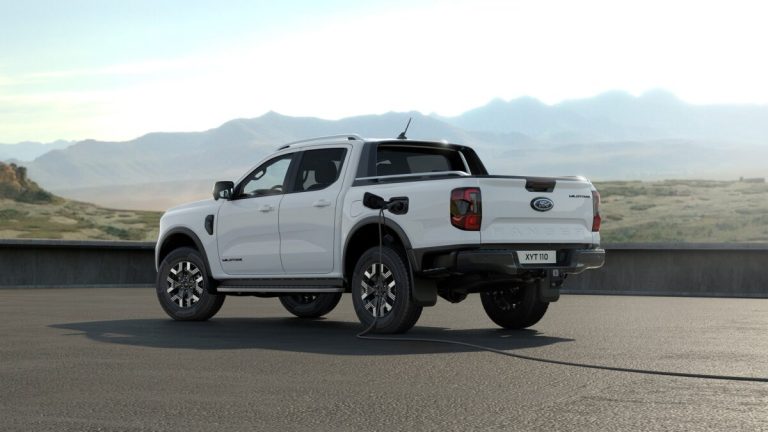Ford lanzará un Ranger híbrido enchufable… pero no llegará hasta 2025