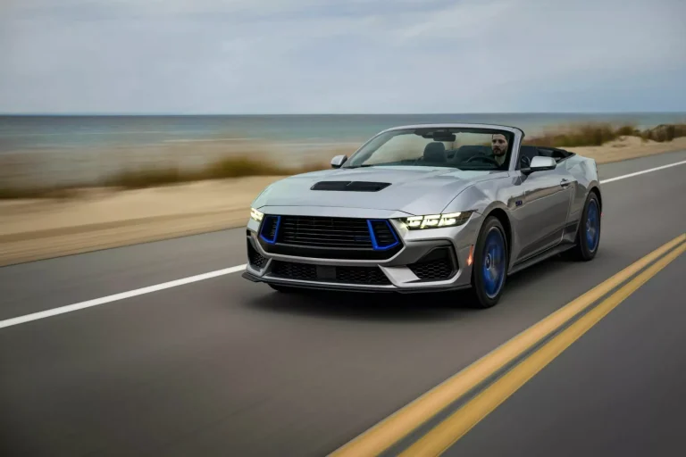 Ford Mustang GT California Special 2024: nostalgia con motor V8