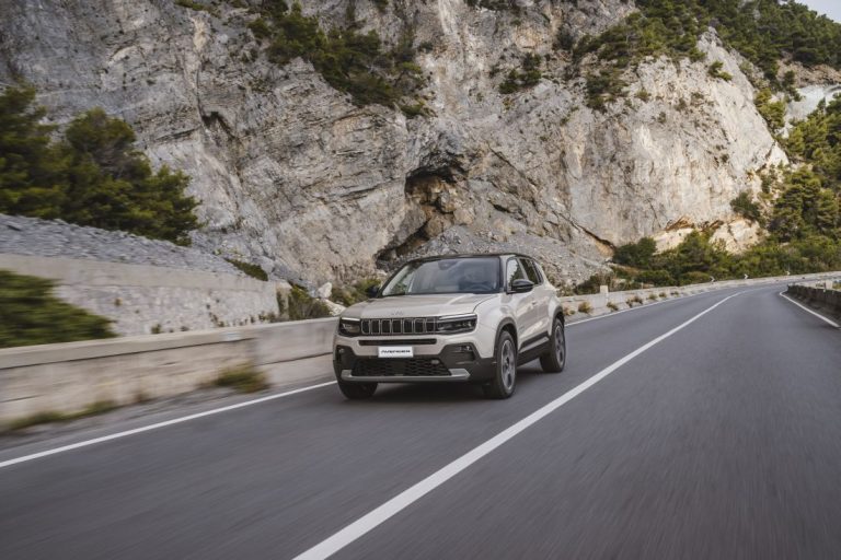 Jeep Avenger e-Hybrid: etiqueta ECO de la mano de la microhibridación
