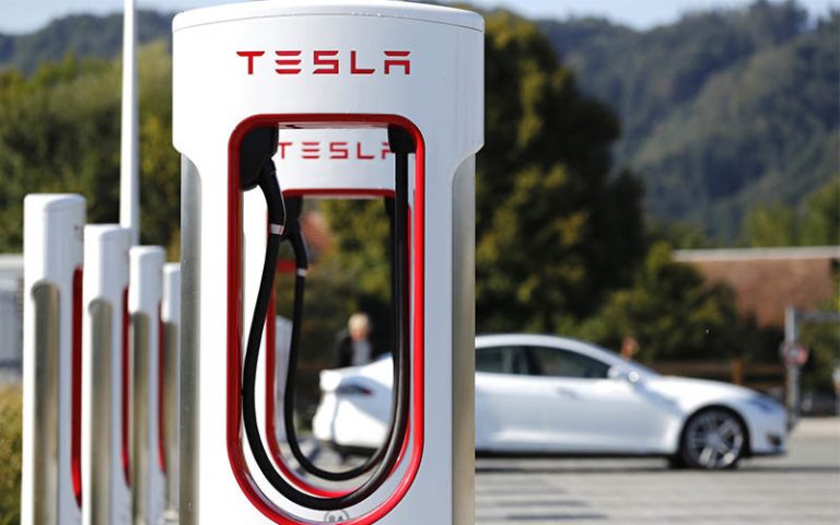 Tesla anuncia las ‘tarifas de congestión’ en sus supercargadores: buscando reducir las esperas