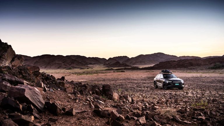 El Audi Q8 e-tron edition Dakar no te lo podrás permitir… es demasiado caro (y exclusivo)