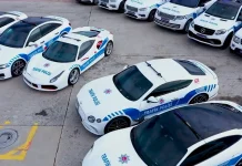 La policía turca amplía su flota de deportivos por navidad: Ferrari, Bentley y muchos más
