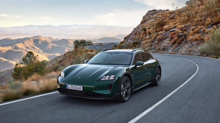 Más potencia, más autonomía y carga más rápida: el Taycan 2024 es el Porsche de calle más rápido de la historia