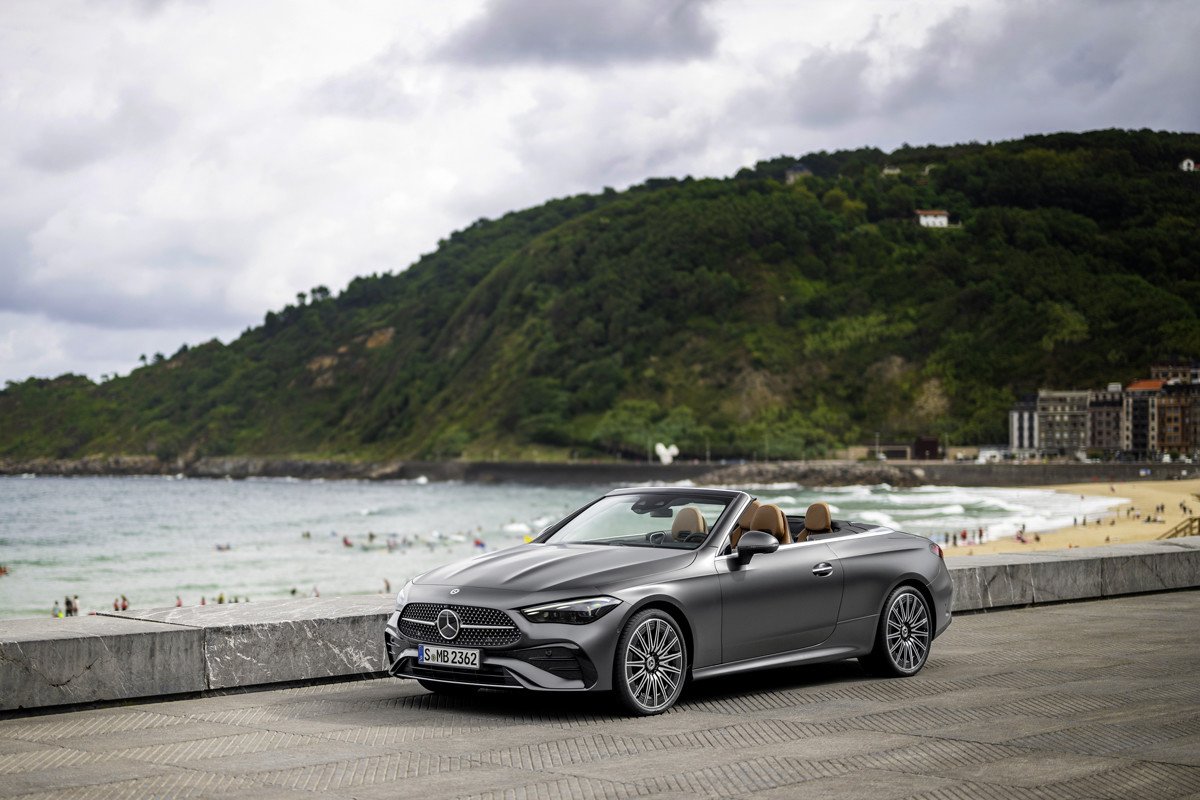Descapotable, con etiqueta ECO, cuatro plazas y Mercedes: el CLE Cabrio ya tiene precios para España