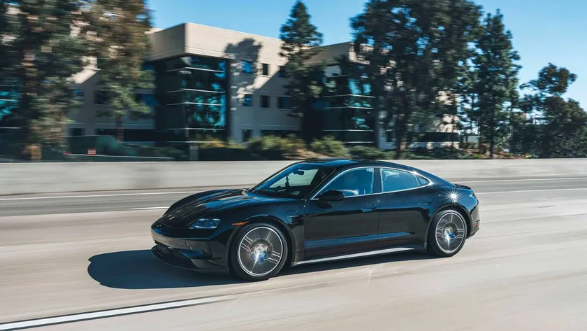 Este coche eléctrico que será renovado próximamente hará 600 km de autonomía y podrá cargar por encima de los 300 kW