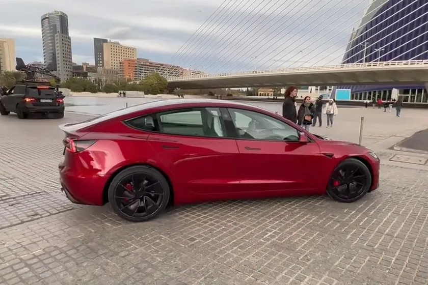 El renovado Tesla Model 3 Performance filtra sus datos: dos motores y una potencia que no te dejará indiferente
