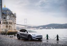 Tesla subirá este viernes 2.000 euros el precio del Model Y: todavía no sabemos si también lo hará en España