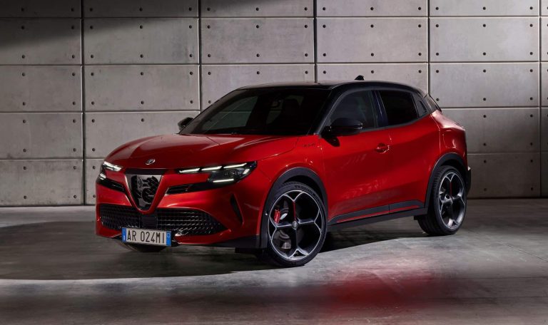 Alfa Romeo ya tiene su primer coche eléctrico en la gama: así es el nuevo SUV Milano