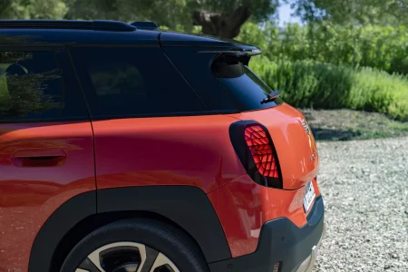 MIN-Aceman-68-2048×1366