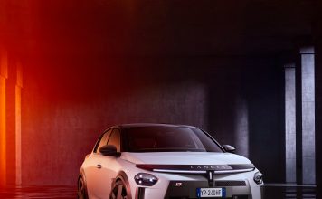 El Ypsilon HF llega con 240 CV como el primer Lancia deportivo en décadas, ¿la espera ha merecido la pena?