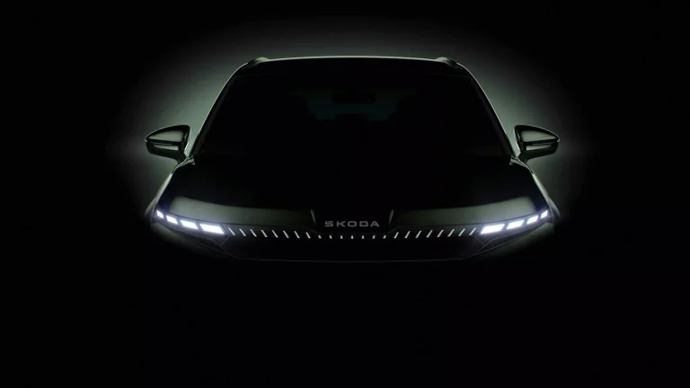 Skoda empieza a darnos pistas del Elroq eléctrico: primo de los ID.5 y Tavascan