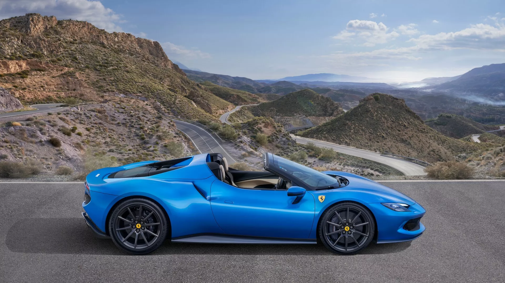 Hasta 16 años de garantía para la batería de los híbridos y los PHEV de Ferrari: ¡podrán reemplazar su batería hasta 2 veces en garantía!