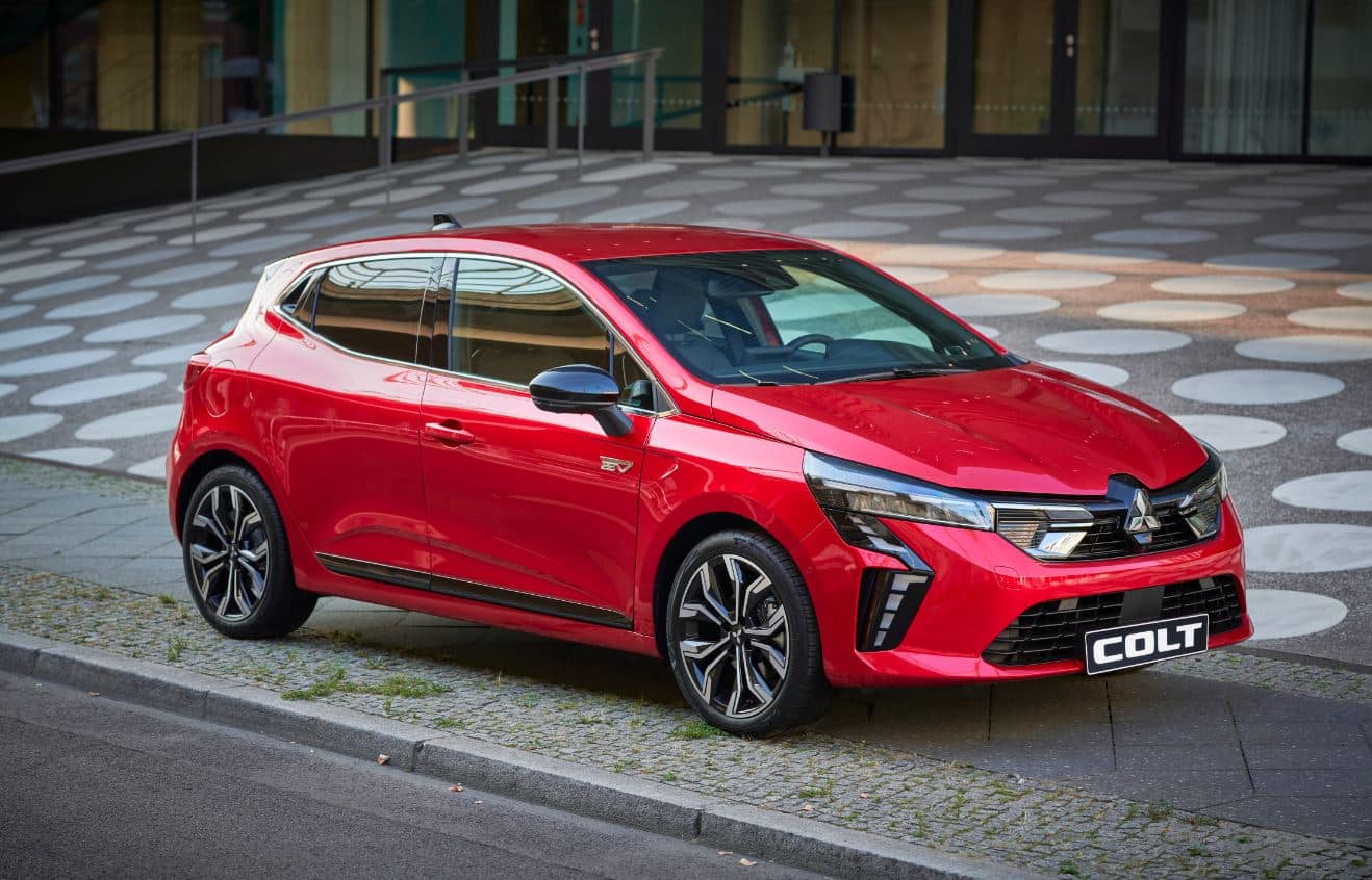 El Mitsubishi Colt ahora puede llegar a los 1.000 kilómetros de autonomía con esta nueva versión y tiene etiqueta ECO