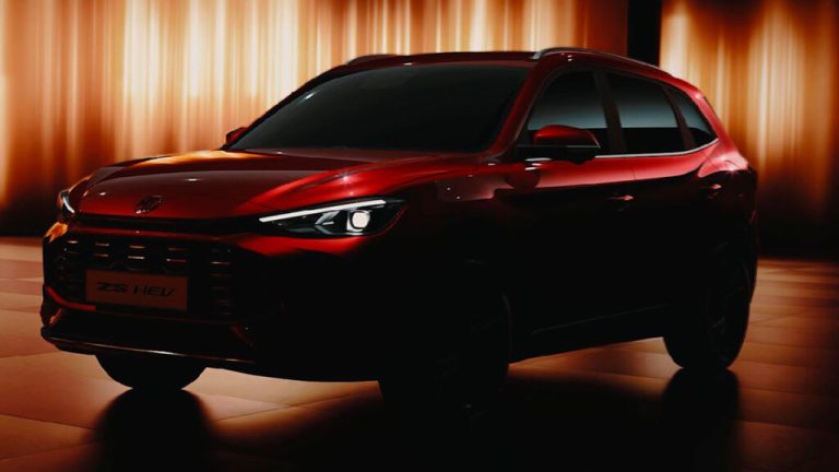 El SUV barato que es un superventas suma una versión híbrida de 194 CV: llega el MG ZS Hybrid+