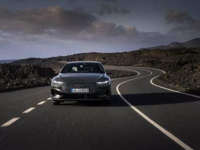 2025-Audi-A6-e-tron-56-2048×1536