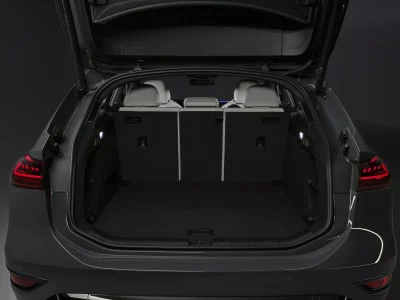 2025-Audi-A6-e-tron-80-2048×1536