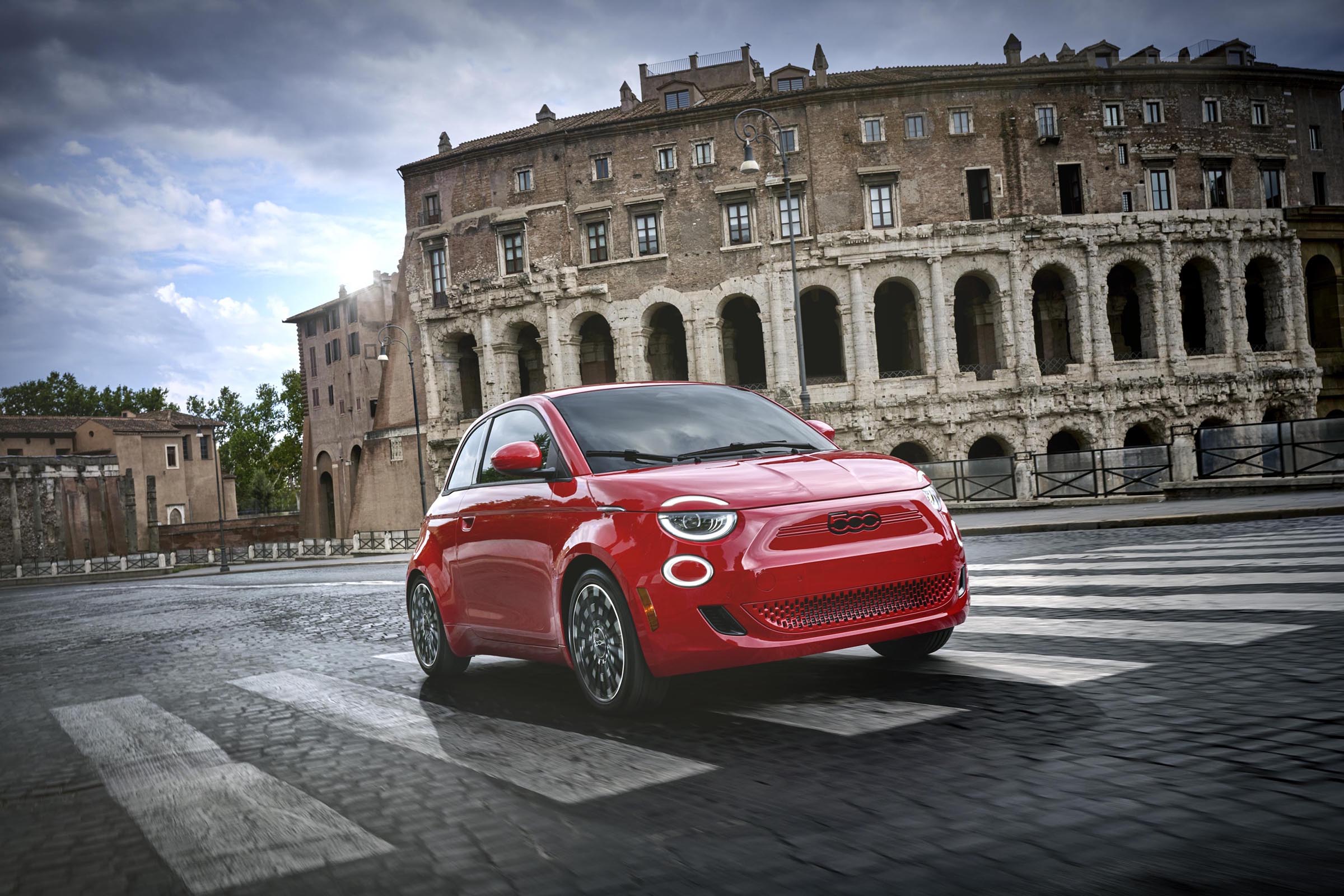 Italia quiere que la UE de marcha atrás con la prohibición de la venta de coches de combustión en 2035