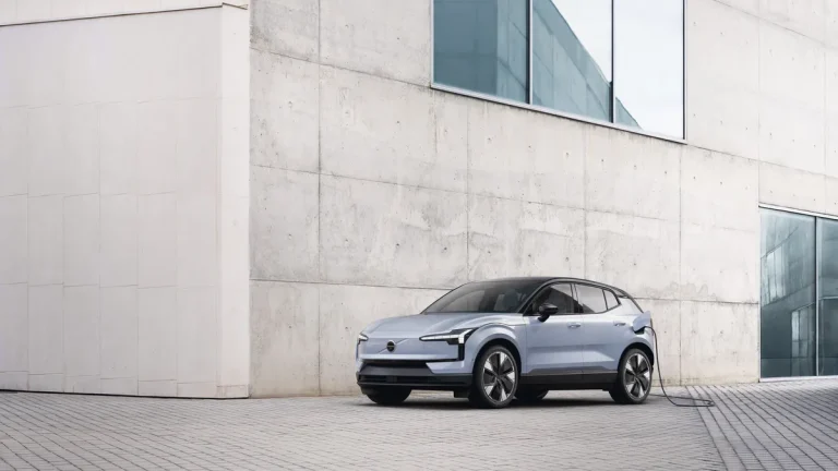 Volvo no será 100% eléctrica de momento: seguirá vendiendo coches de combustión más allá de 2030