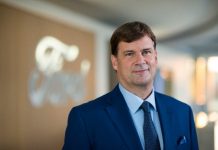 El CEO de Ford vuelve en shock de China después de probar sus eléctricos: «están por delante de nosotros»