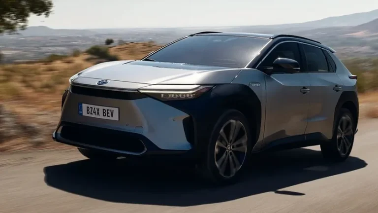 Toyota bZ4X 2025: el único eléctrico de la marca, ahora desde 34.500 euros sin ayudas