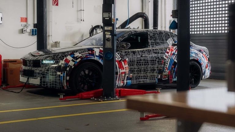 El nuevo BMW M3 eléctrico comienza a mostrar sus credenciales… pero no llegará solo