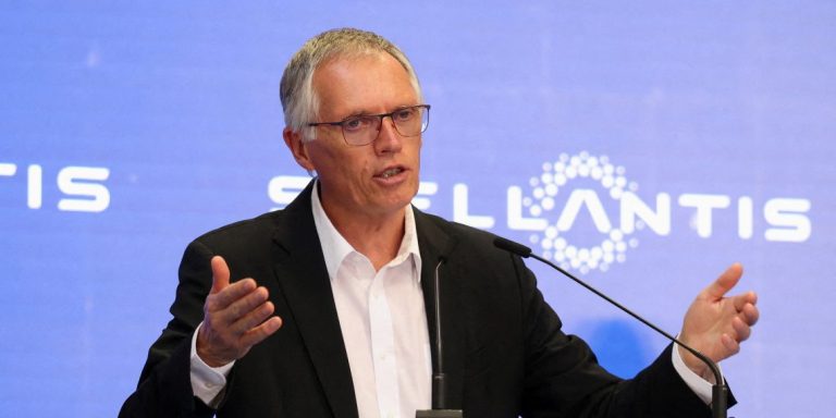 Carlos Tavares (CEO de Stellantis) presenta su dimisión: ¿y ahora qué?