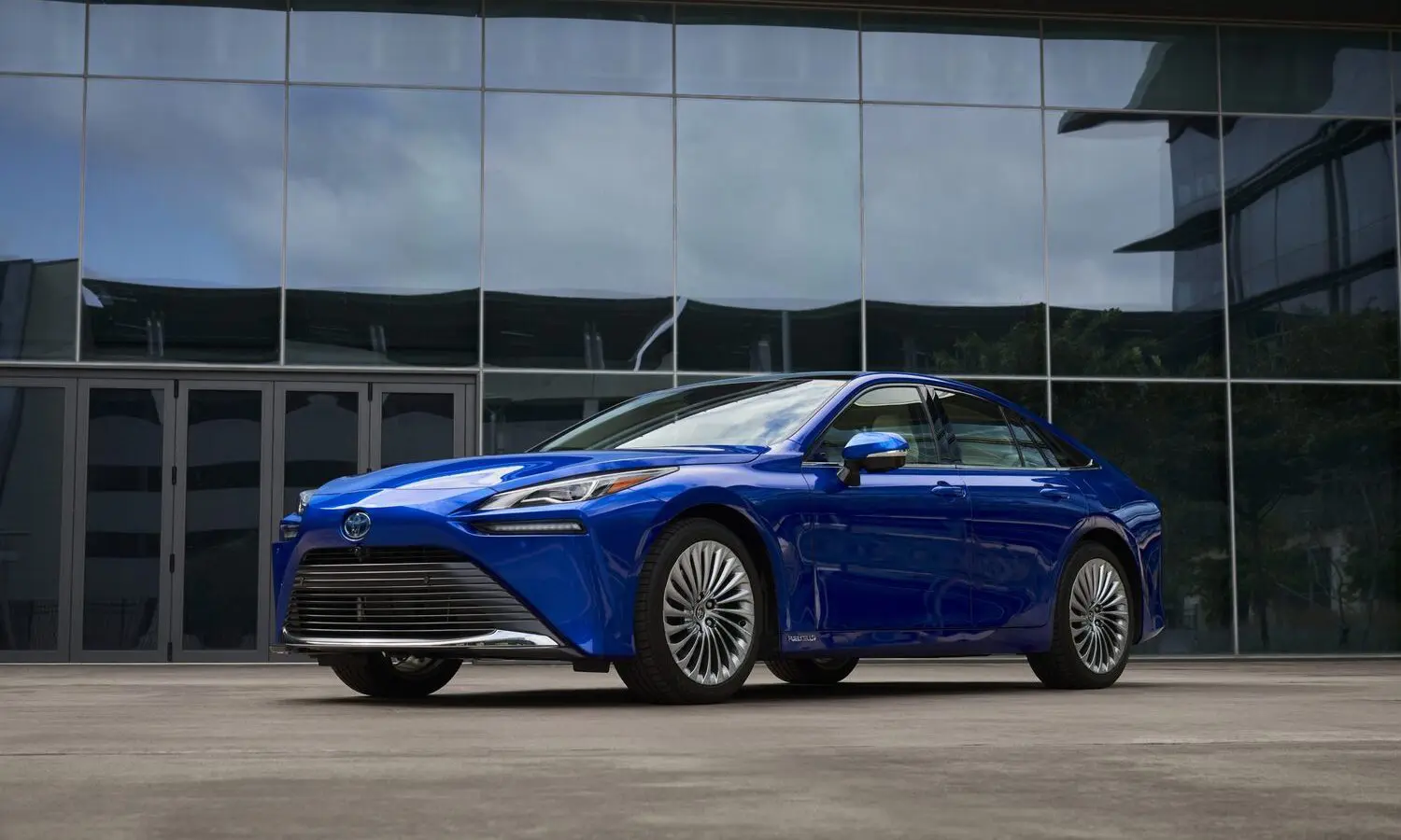 Las ventas del coche de hidrógeno de Toyota siguen en caída libre