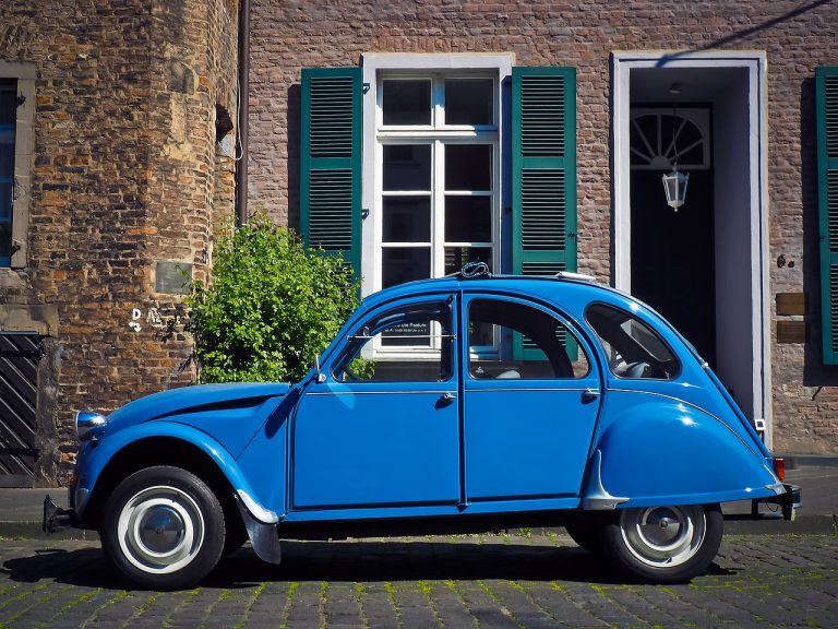 Citroën está desarrollando una respuesta al R5 de Renault: ¿vuelve el 2CV?