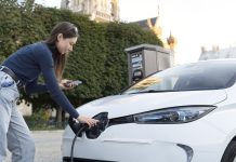 El Plan MOVES volverá muy pronto… y lo hará con carácter retroactivo close up electric car france