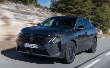 Los Peugeot E-3008 y E-5008 reciben las versiones Dual Motor con más de 300 CV peugeot e 3008 frankreich france 2024 02 min 1400x933