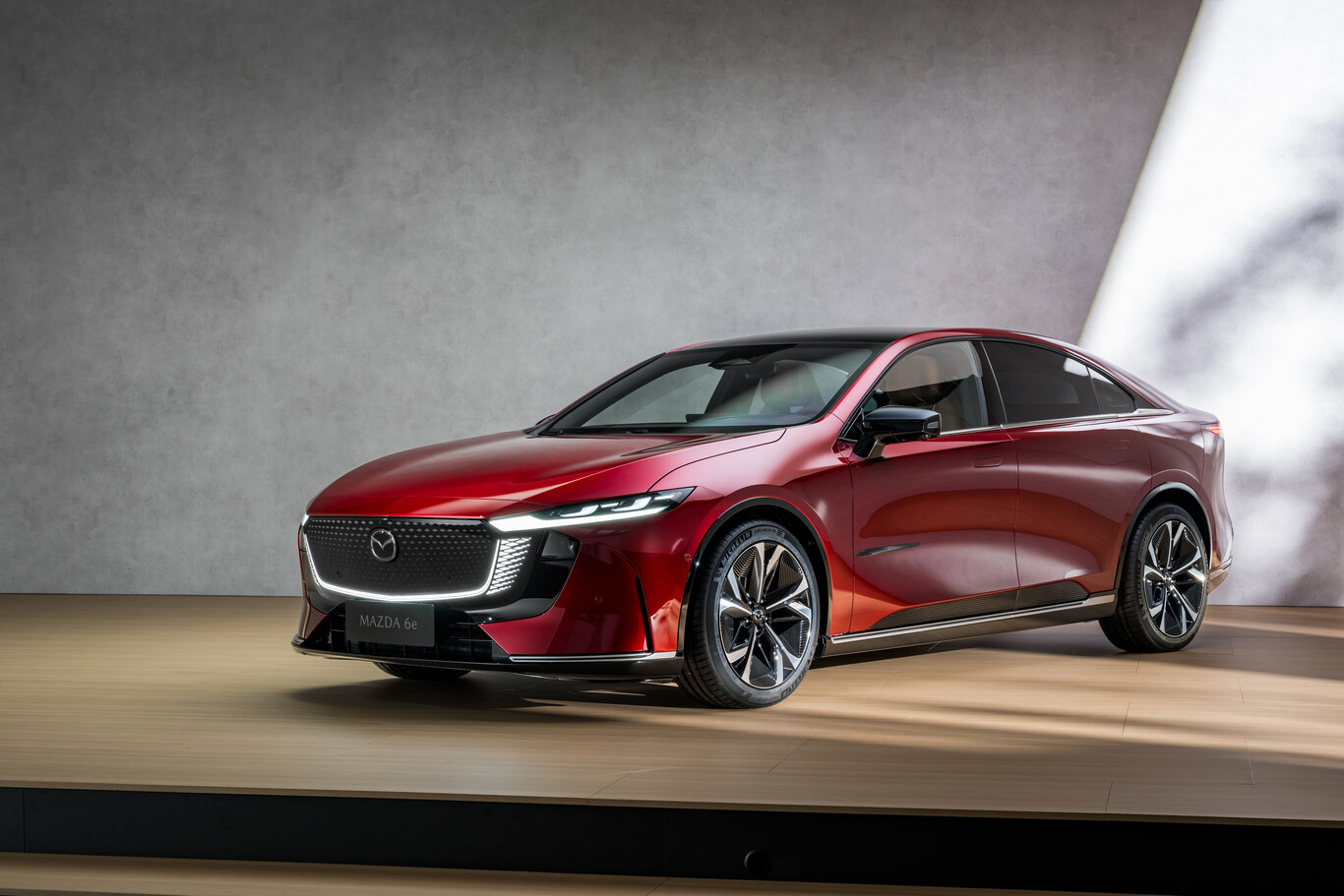 El Mazda6e llega a España y lo hace a precio de Tesla Model 3… aunque con un importante hándicap