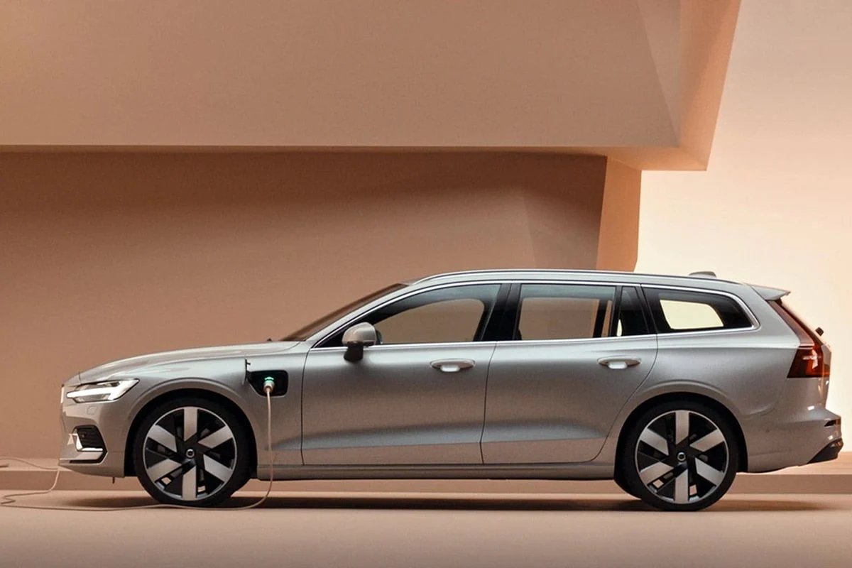 Volvo ha pedido a miles de propietarios de sus híbridos enchufables que los dejen de cargar: ¿por qué?