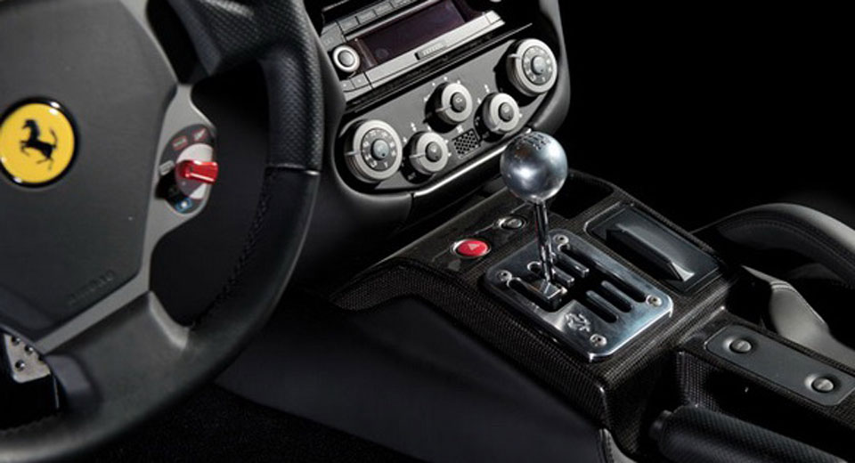 Ferrari podría volver a fabricar modelos con cambio manual… pero únicamente en modelos específicos