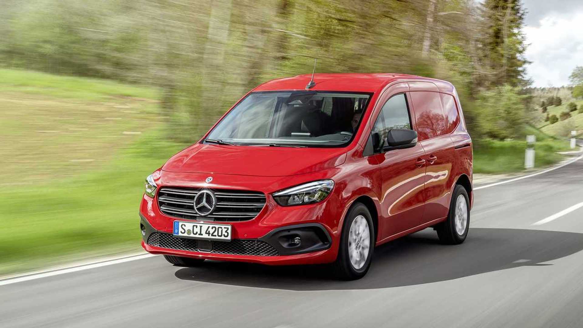 Adiós a estas dos furgonetas de Mercedes: la marca cambia de estrategia