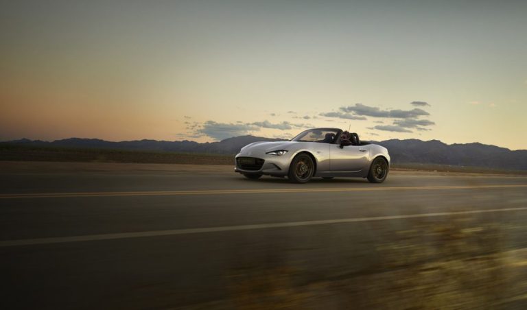 La nueva generación del Mazda MX-5 contará con un motor más grande