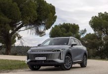 El Omoda 9 pone patas arriba el mercado de SUV híbridos enchufables: 535 CV y 145 km de autonomía a precio de derribo omoda 9 shs17