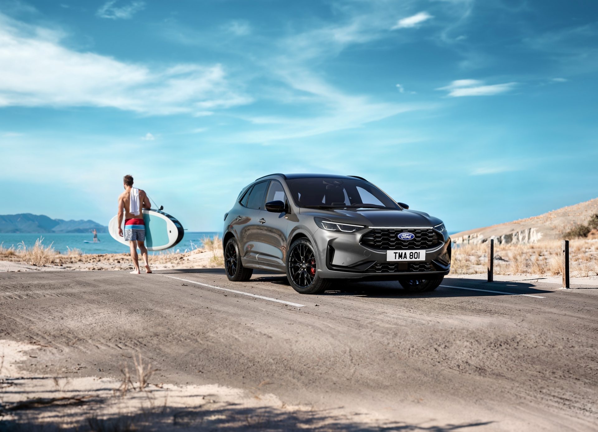 El Ford Kuga ST-Line X Black Package llega con este acabado monocromático y tres propulsores