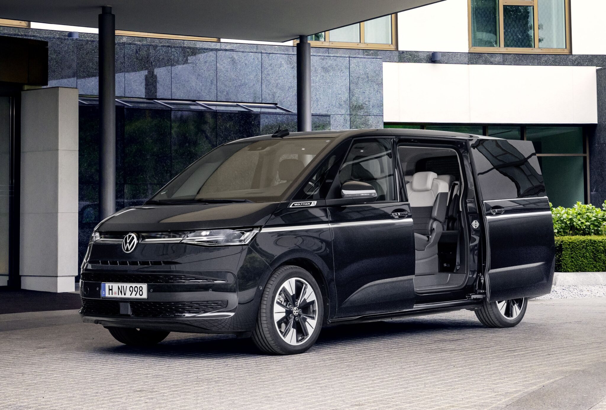 Las variante de ocho asientos llega al Volkswagen Multivan