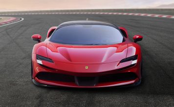 El segundo modelo eléctrico de Ferrari se retrasa: la marca no ve interés en él