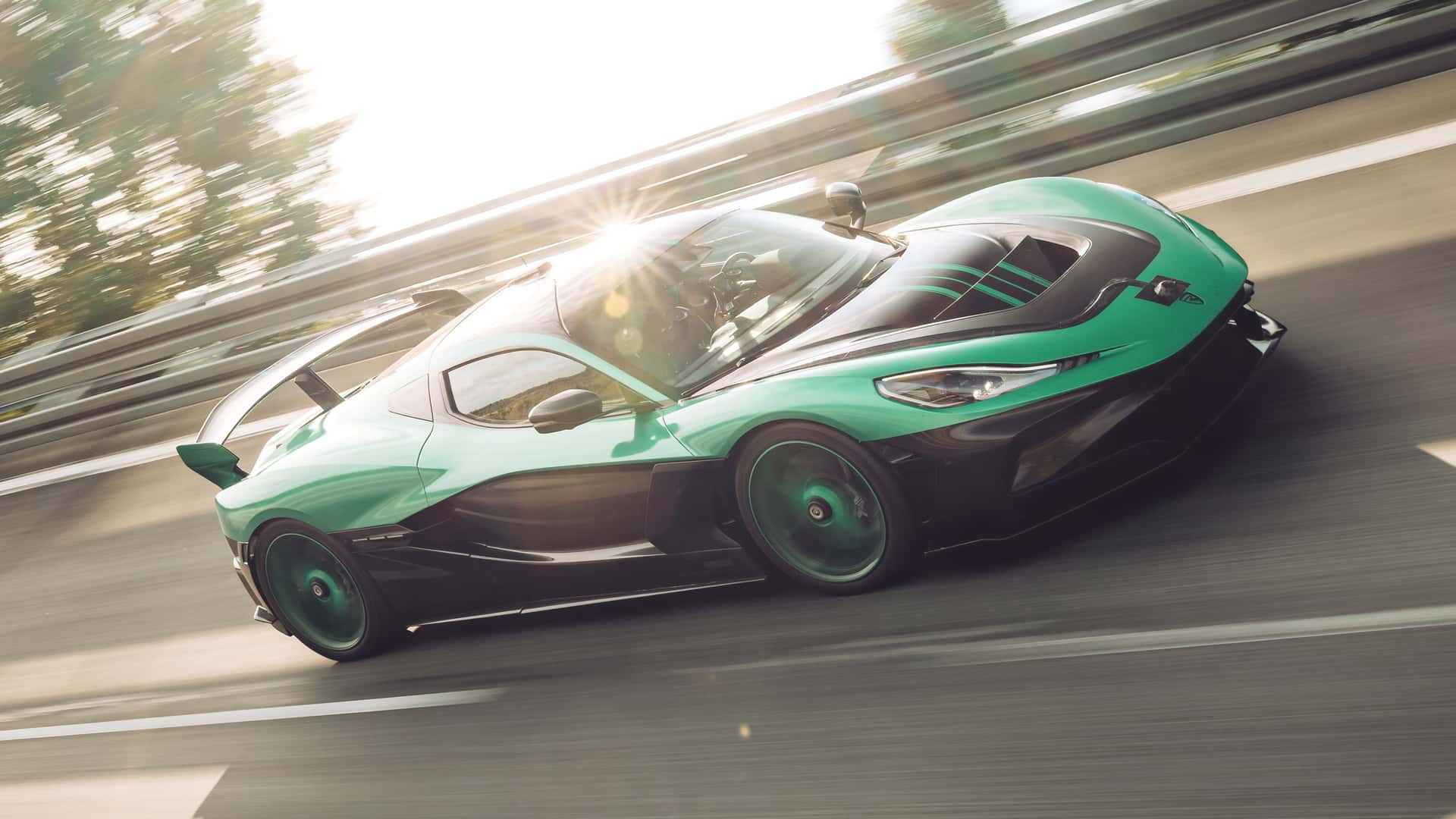 El Rimac Nevera R logra un buen puñado de récords y deja a Koenigsegg en evidencia