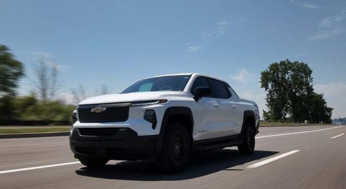 1200x655 674802 un chevrolet silverado ev parcourt 1700 km avec une seule recharge