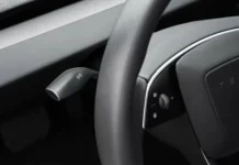 ¡Vuelve la palanca de intermitentes al Tesla Model 3! La firma da marcha atrás edce6d57a26f3df2b50847c12a07638ef96690d25e522c3da592cc89dafd0c78