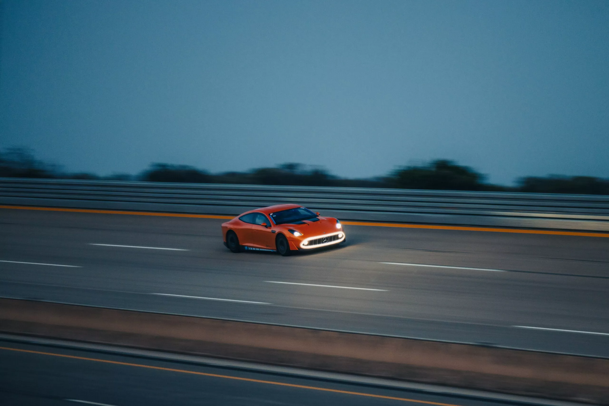 El Mercedes-AMG GT XX da la vuelta al mundo en menos de ocho días en circuito cerrado… para demostrar las capacidades de su propulsión eléctrica